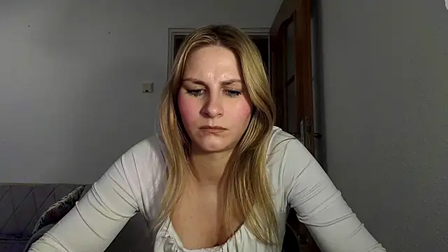 Snapshot of DagmarieFlirt chatting on 20, 3, 2025 DagmarieFlirt online show from 20, 3, 2025