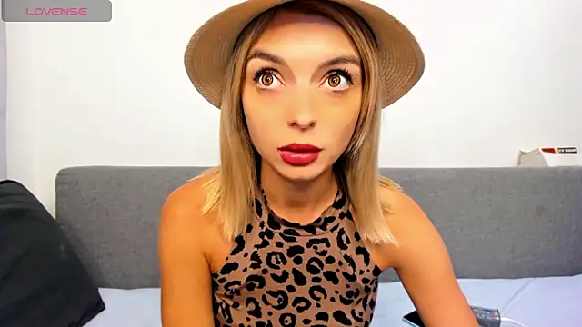  ellen meow  online show from 23, 9, 2025