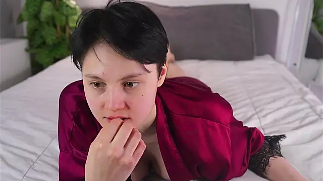 Snapshot of MaryCoopeer chatting on 4, 3, 2025 MaryCoopeer online show from 4, 3, 2025