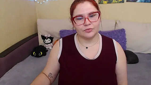 Snapshot of JuliaKeln chatting on 10, 9, 2025 JuliaKeln online show from 10, 9, 2025