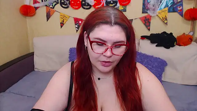 Snapshot of JuliaKeln chatting on 25, 10, 2025 JuliaKeln online show from 25, 10, 2025