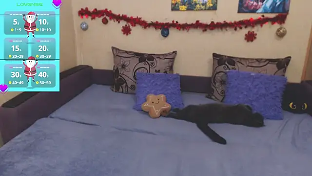 Snapshot of JuliaKeln chatting on 17, 12, 2025 JuliaKeln online show from 17, 12, 2025