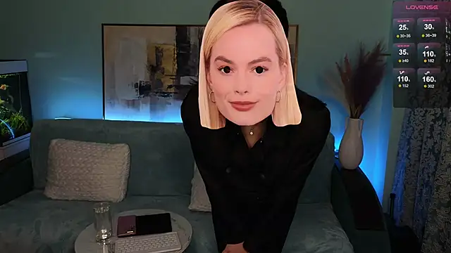 Snapshot of HoneyGirl55 chatting on 2, 2, 2025 HoneyGirl55 online show from 2, 2, 2025