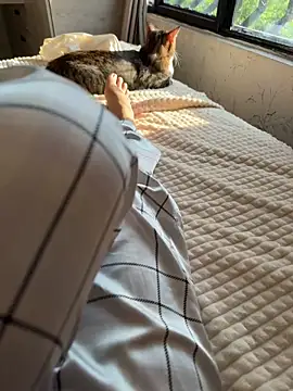 Snapshot of CuteeRose chatting on 21, 10, 2025 CuteeRose online show from 21, 10, 2025