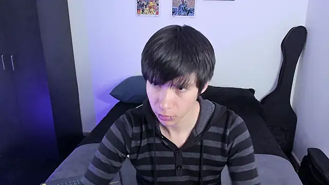 Snapshot of Aventure_Twinks chatting on 2, 11, 2025 Aventure Twinks online show from 2, 11, 2025