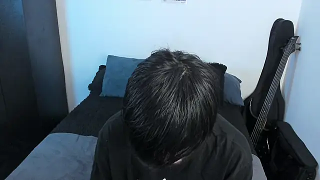 Aventure Twinks online show from 10, 6, 2026