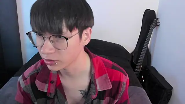 Aventure Twinks online show from 25, 6, 2026