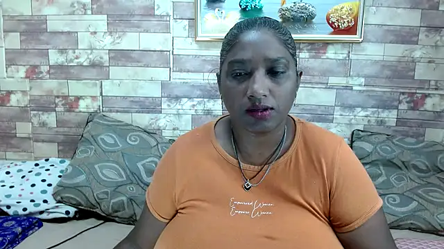 Snapshot of Indian_tracy chatting on 20, 12, 2024 Indian tracy online show from 20, 12, 2024