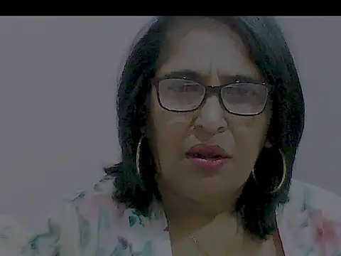 sexy69hotmum online show from 25, 12, 2024