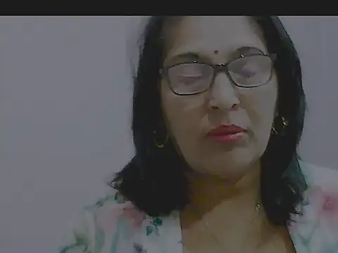 sexy69hotmum online show from 25, 2, 2025