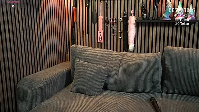 ClaraStylezZ online show from 18, 10, 2025