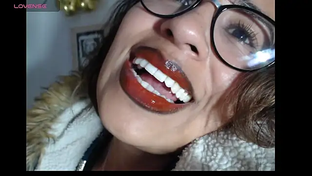 fantasty nylon online show from 23, 1, 2025