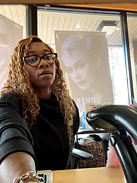 VixenCapri online show from 24, 11, 2025