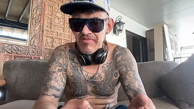 Snapshot of RoodoggXL chatting on 14, 2, 2026 RoodoggXL online show from 14, 2, 2026