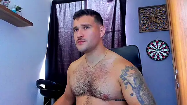 Snapshot of AndrewDiaz chatting on 7, 6, 2026 AndrewDiaz online show from 7, 6, 2026