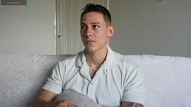 Snapshot of Muscle_King_Cum chatting on 13, 7, 2026 Muscle King Cum online show from 13, 7, 2026