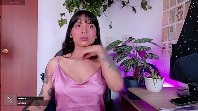 Snapshot of Yeriawaddell_ chatting on 19, 12, 2025 Yeriawaddell online show from 19, 12, 2025