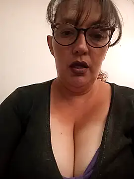 saraqueen   online show from 10, 12, 2024