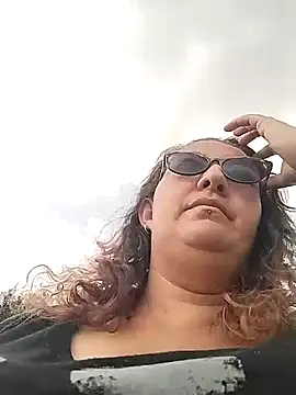 saraqueen   online show from 13, 12, 2024