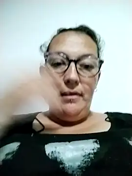 saraqueen   online show from 15, 12, 2024
