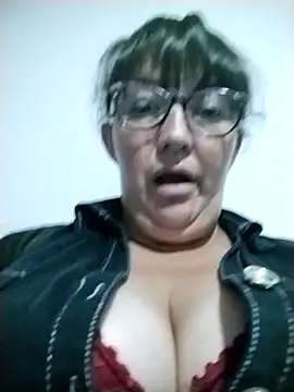 saraqueen   online show from 29, 12, 2024