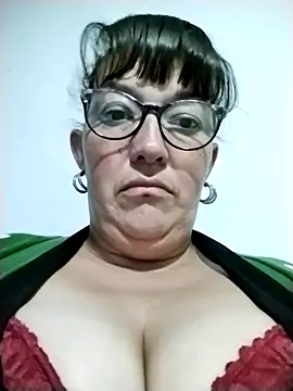 saraqueen   online show from 6, 1, 2025