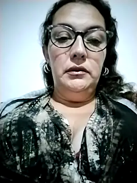 saraqueen   online show from 18, 1, 2025