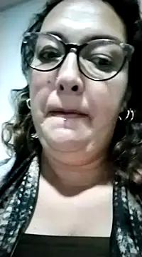 saraqueen   online show from 19, 1, 2025