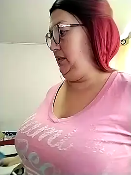 saraqueen   online show from 6, 2, 2025