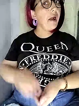 saraqueen   online show from 5, 3, 2025
