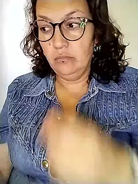 saraqueen   online show from 9, 9, 2025