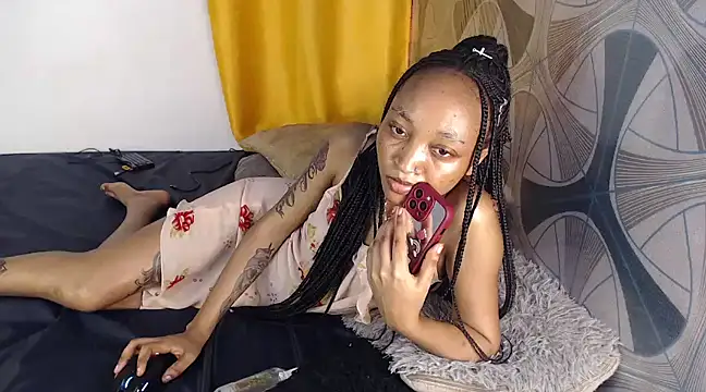 Snapshot of Candiey001 chatting on 16, 12, 2024 Candiey001 online show from 16, 12, 2024