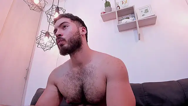 Snapshot of SebastianVilla_ chatting on 3, 1, 2025 SebastianVilla online show from 3, 1, 2025
