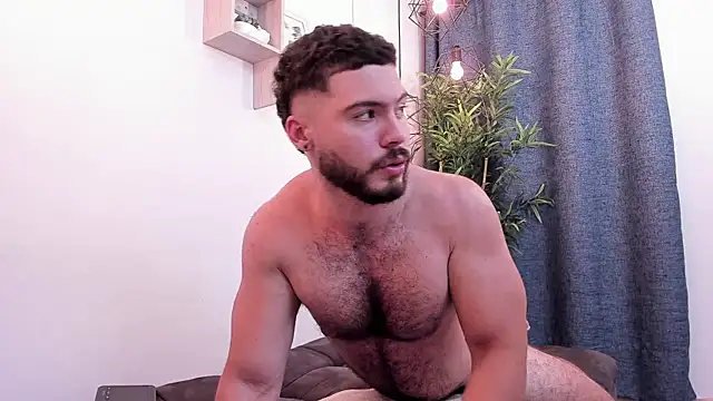 Snapshot of SebastianVilla_ chatting on 16, 1, 2025 SebastianVilla online show from 16, 1, 2025