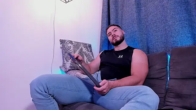 Snapshot of SebastianVilla_ chatting on 11, 2, 2025 SebastianVilla online show from 11, 2, 2025