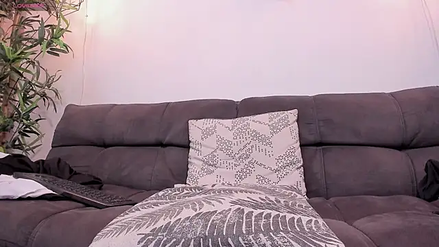 Snapshot of SebastianVilla_ chatting on 7, 3, 2025 SebastianVilla online show from 7, 3, 2025