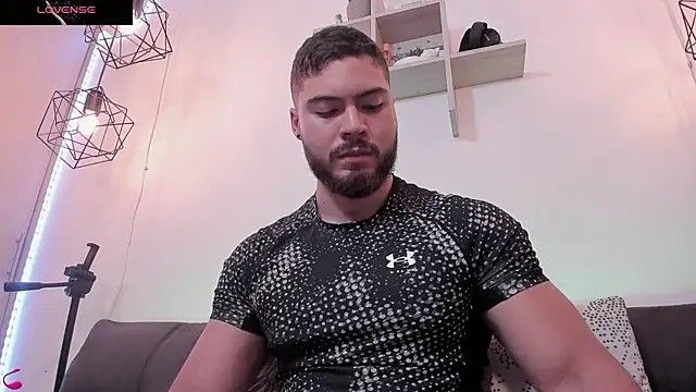 Snapshot of SebastianVilla_ chatting on 12, 3, 2025 SebastianVilla online show from 12, 3, 2025
