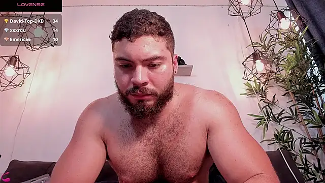 Snapshot of SebastianVilla_ chatting on 21, 3, 2025 SebastianVilla online show from 21, 3, 2025