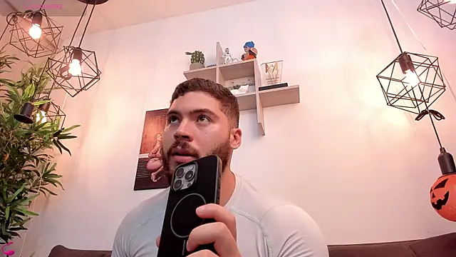 SebastianVilla  online show from 24, 10, 2025