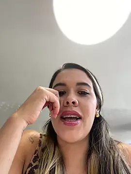 Emilia Bakerr online show from 15, 12, 2024