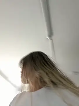 Emilia Bakerr online show from 4, 6, 2026