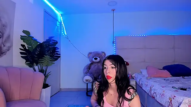 Snapshot of Marily_Daniela_ chatting on 15, 12, 2024 Marily Daniela online show from 15, 12, 2024