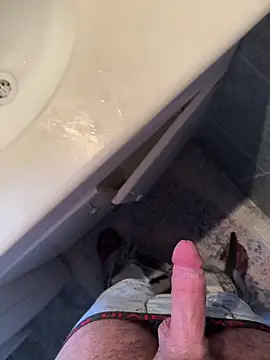 Snapshot of ThePussyLoverr_ chatting on 24, 10, 2025 ThePussyLoverr online show from 24, 10, 2025