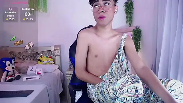 Snapshot of huge_armound chatting on 25, 9, 2025 huge armound online show from 25, 9, 2025