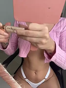 Snapshot of AllieEvans chatting on 15, 2, 2025 AllieEvans online show from 15, 2, 2025