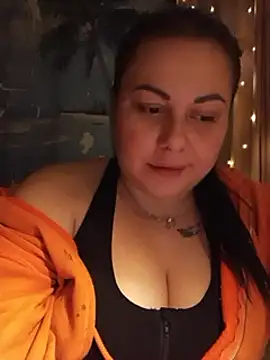 Snapshot of DaisyStreet chatting on 3, 12, 2024 DaisyStreet online show from 3, 12, 2024
