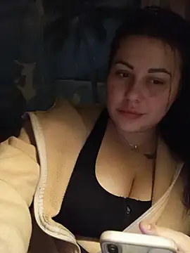 Snapshot of DaisyStreet chatting on 7, 1, 2025 DaisyStreet online show from 7, 1, 2025