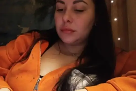 Snapshot of DaisyStreet chatting on 9, 1, 2025 DaisyStreet online show from 9, 1, 2025