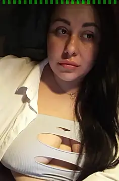 Snapshot of DaisyStreet chatting on 7, 2, 2025 DaisyStreet online show from 7, 2, 2025