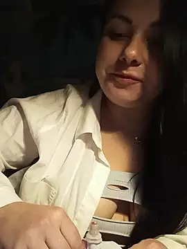 Snapshot of DaisyStreet chatting on 10, 2, 2025 DaisyStreet online show from 10, 2, 2025
